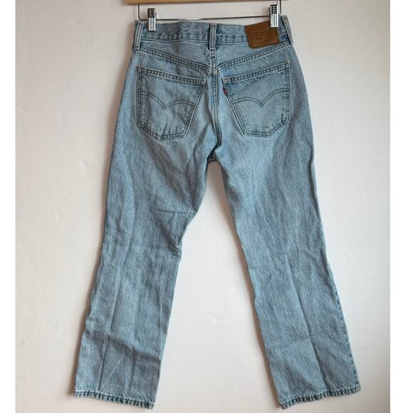 Levi's Premium Middy Ankle Bootcut Jeans Light Wash 100% Cotton Blue Denim Sz 25 - Picture 2 of 14